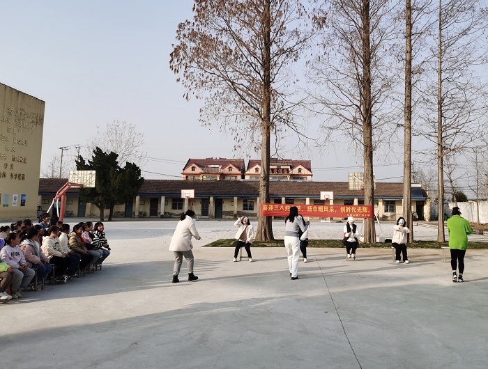 庆三八妇女节，展巾帼新风采 ——马陵山镇广玉小学开展庆三八妇女节系列活动