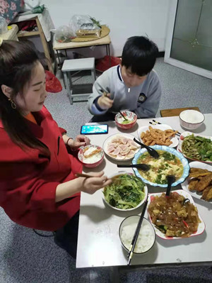 健康饮食 防控疾病——阿湖镇北尧小学开展“健康饮食，父母行动短视频大赛”