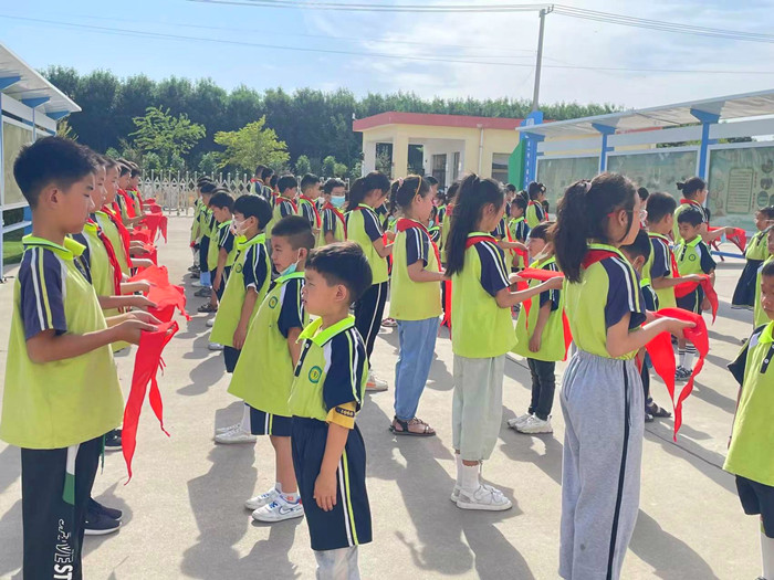 今天，我们入队啦！——马陵山镇黄甲小学一年级入队仪式